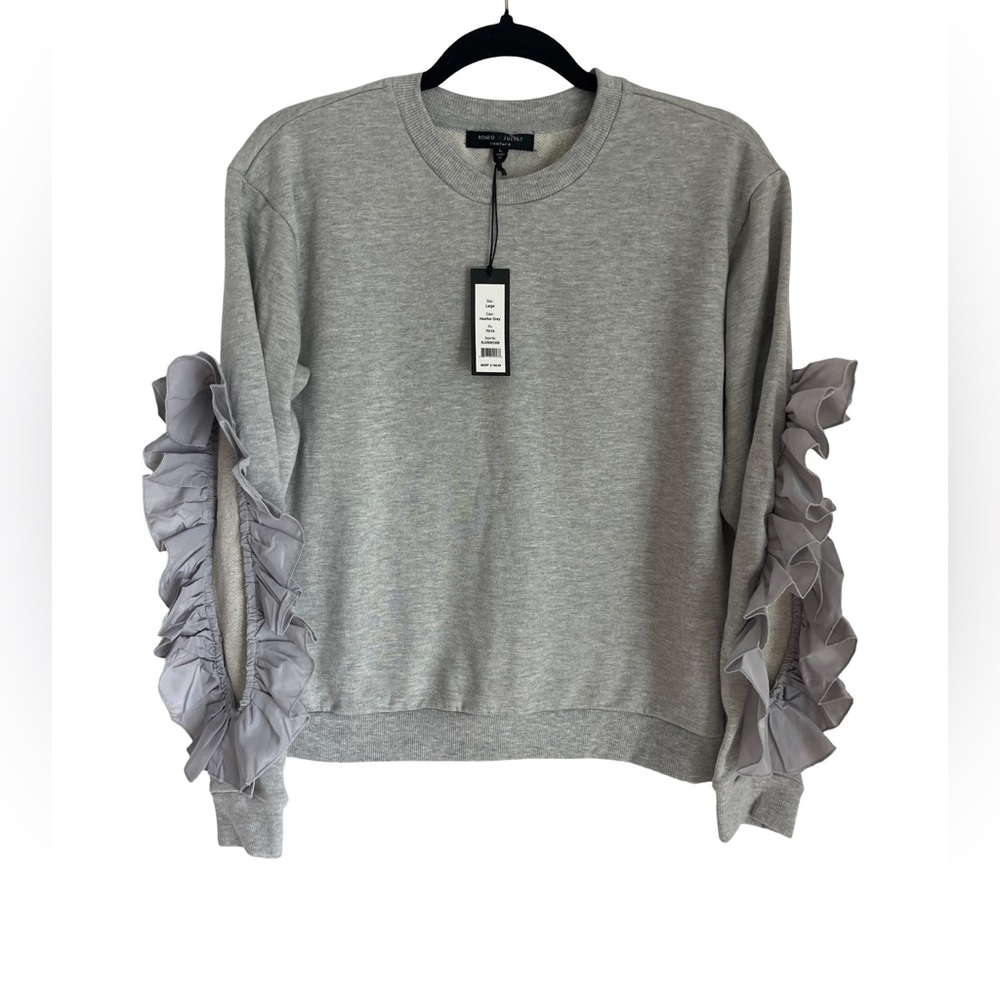 Romeo & Juliet Couture Light Gray Ruffle Sleeve Sweatshirt